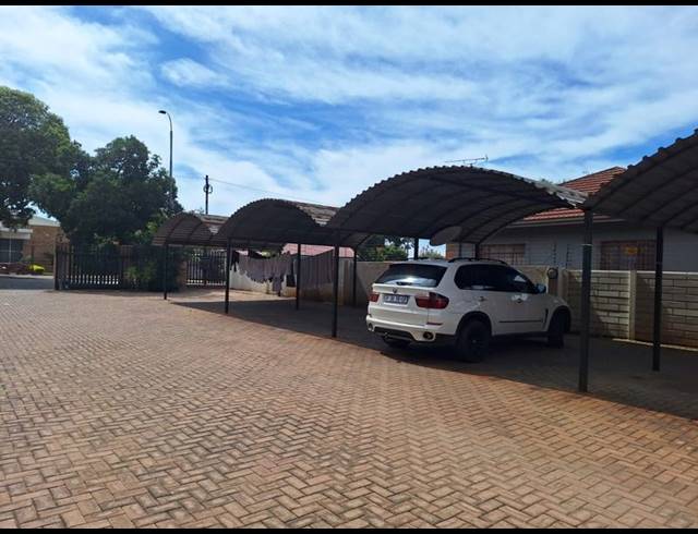 2 BEDROOM PROPERTY TO RENT IN RANDFONTEIN CENTRAL